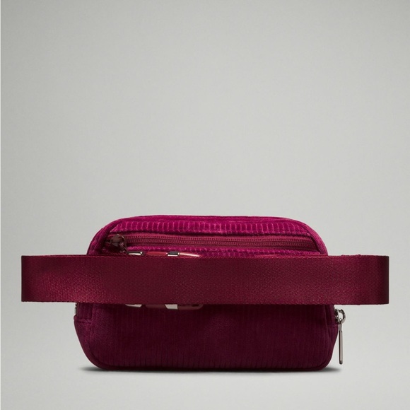 NEW LULULEMON EVERYWHERE BELT BAG CORDUROY - Picture 3 of 9